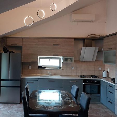 Mislav Apartment Trogir Exterior foto